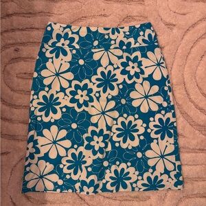 Casual Corner Blue and Cream Floral Pencil Skirt